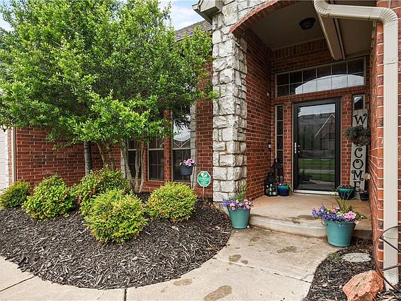 2nd image of 3209 Westbury Glen Blvd
