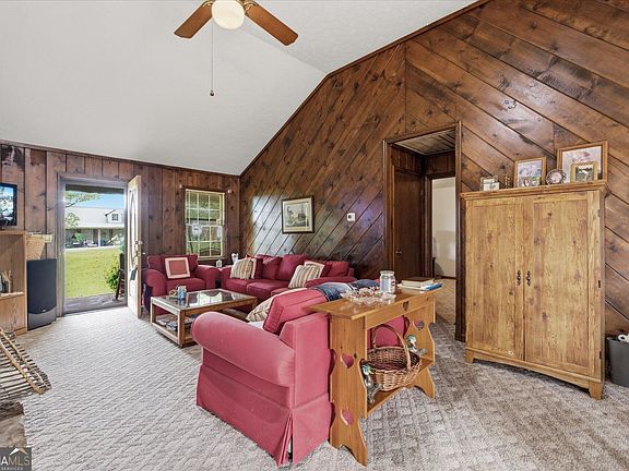 4th image of 1112 Lookout Ct