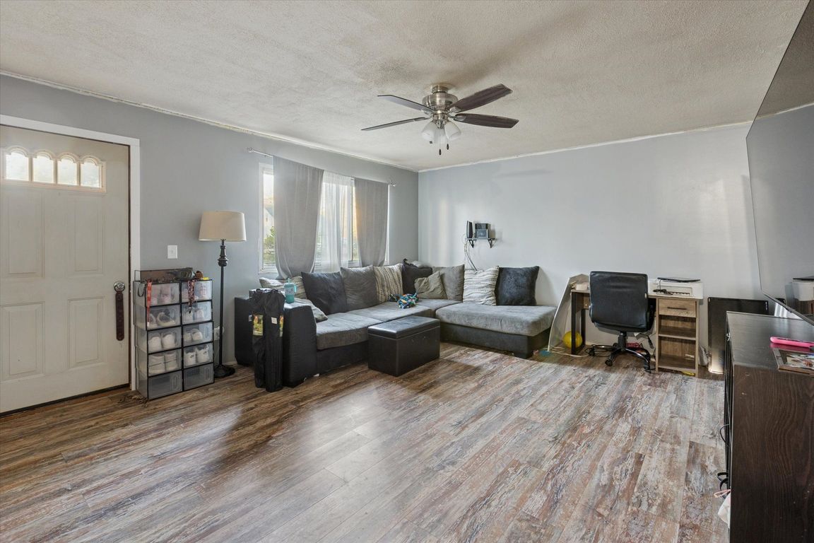 next background image