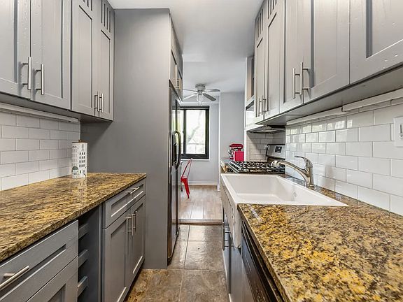 5th image of 185 Hall St APT 218