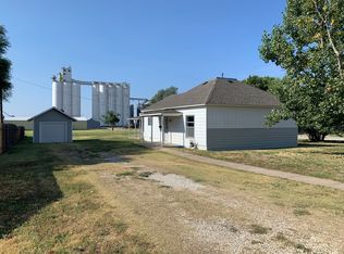 301 Russell Ave, Wakeeney, KS 67672