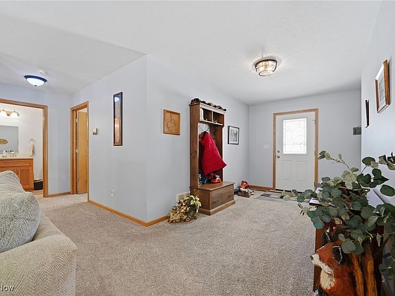 2nd image of 5202 E Union Rd