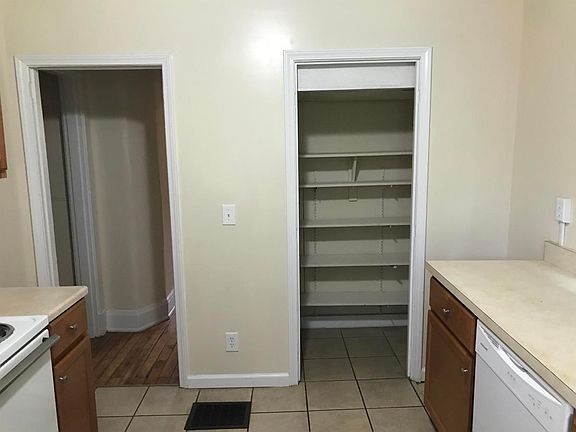 4th image of 2323 Moerlein Ave #1