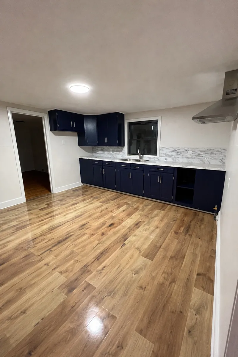 Building Photo - 130 Dartmouth Ave #2