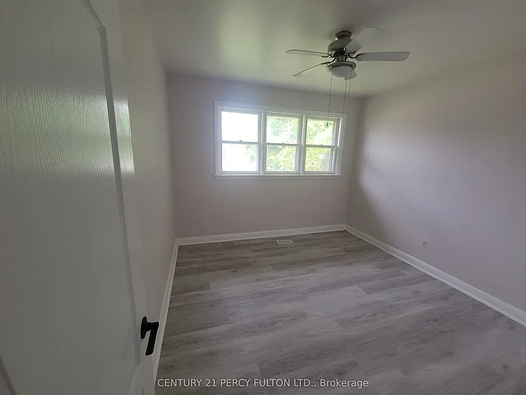 71 Grace St — Photo 13