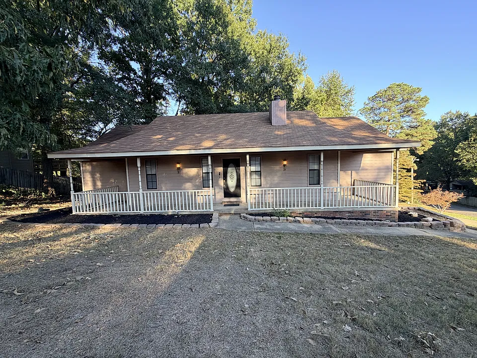 1918 Doris Dr