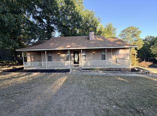 1918 Doris Dr, Benton, AR 72015