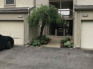 1216 Lake Shore Dr, Columbus, OH 43204