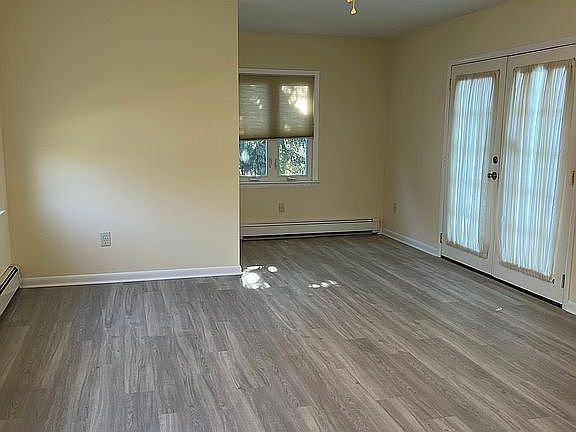 3rd image of 464 Saint Thomas Dr