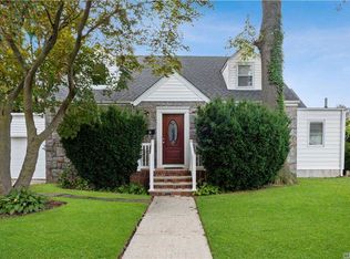 740 Front St, Hempstead, NY 11550