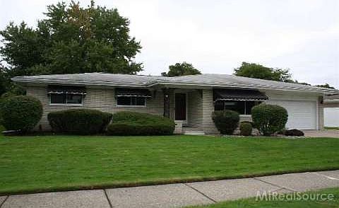 1st image of 32340 Northampton Dr
