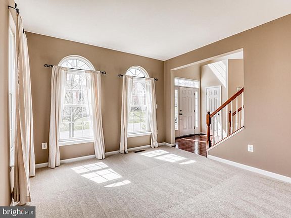 3rd image of 35572 Turtle Hill Dr