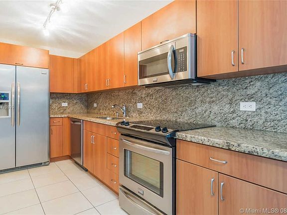 5th image of 7501 E Treasure Dr APT 10P