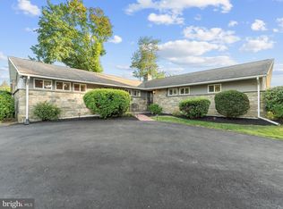 7763 Larzelere Ln, Wyncote, PA 19095