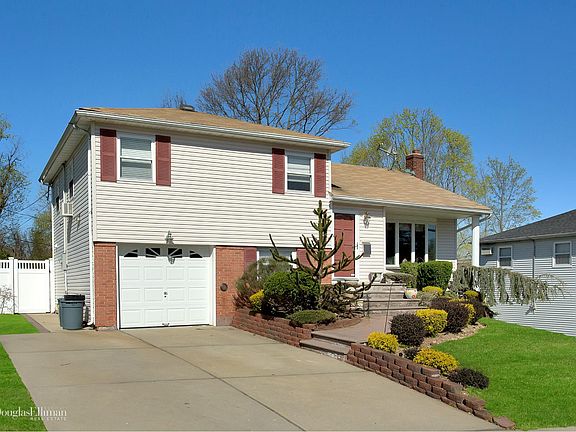 3rd image of 31 Humphrey Dr