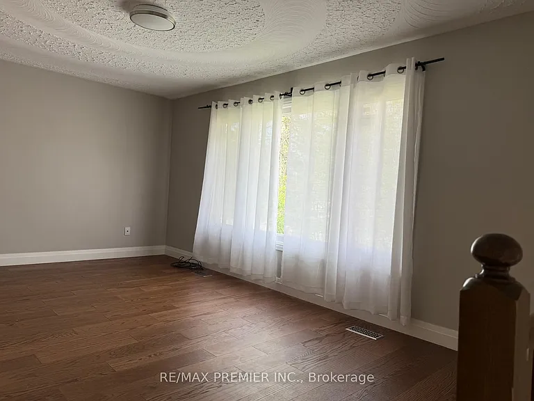 416 Cole Rd #UPPER — Photo 11
