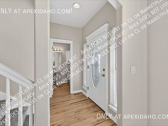 3rd image of 2554 E Green Canyon Dr