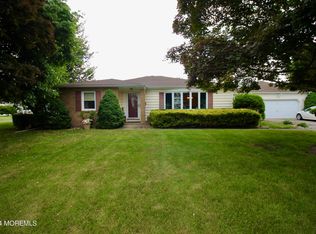 15 Ryan Blvd, Freehold, NJ 07728
