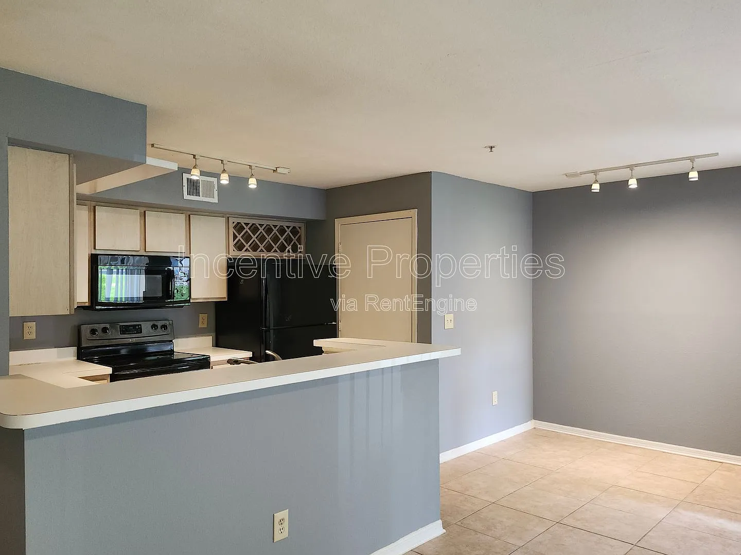 2 bed, 2.0 bath, 1080 sqft, $1,649 — Photo 4