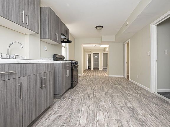 2nd image of 52 Welland Ave #1A