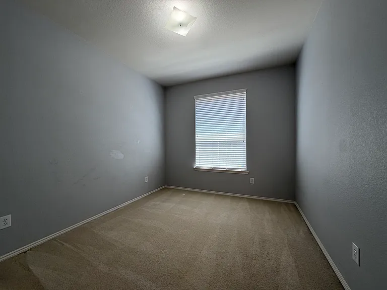3404 Hidden Valley Dr — Photo 7
