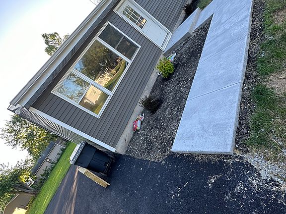 2nd image of 760 Juniper Rd