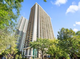 6007 N Sheridan Rd APT 37H, Chicago, IL 60660
