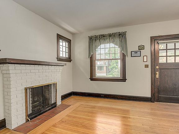 3rd image of 4216 Verne Ave
