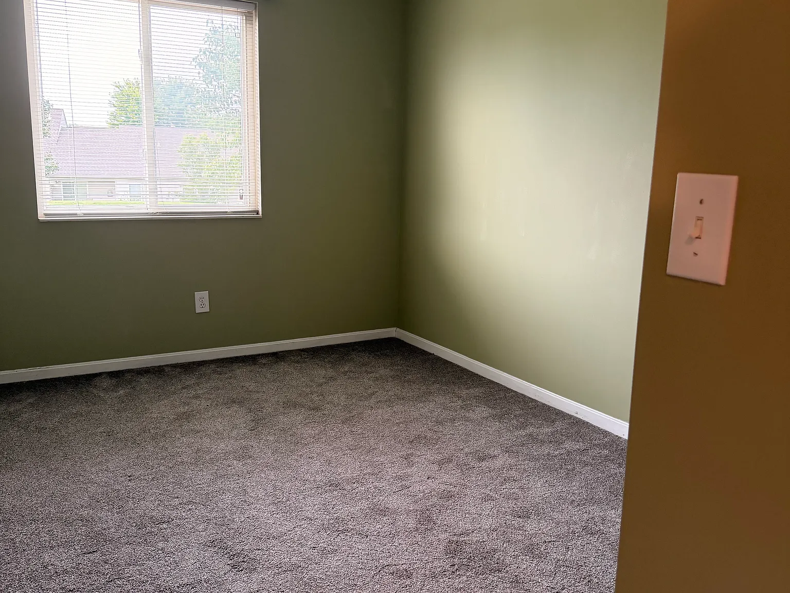3 bed, 2.5 bath, 1514 sqft, $1,875 — Photo 1