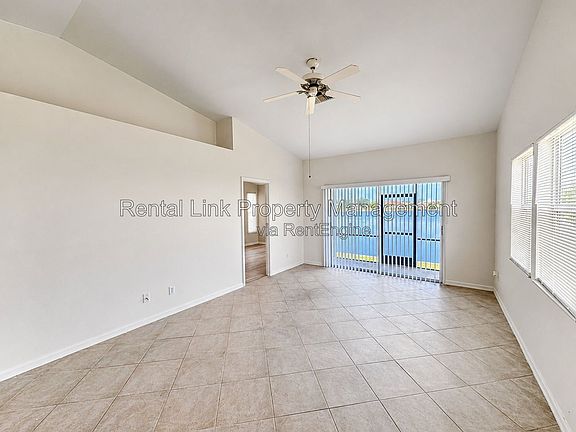 5th image of 320 SW 3rd Pl APT 4