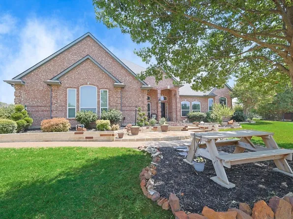 203 Colonial Ct, Double Oak, TX 75077