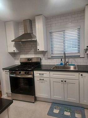 2nd image of 156-00 77th St #2