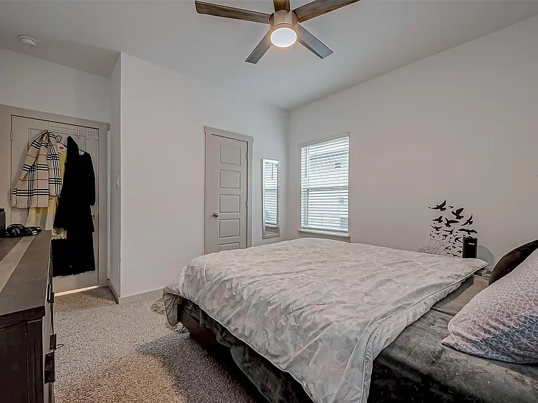 6850 Amber Cliff Ln — Photo 29