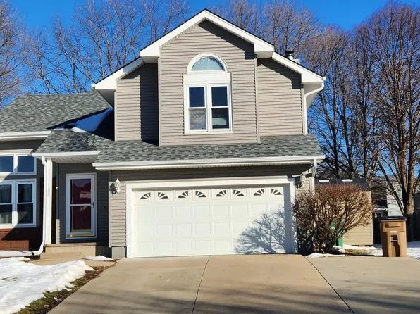 1209 58th St, West Des Moines, IA 50266