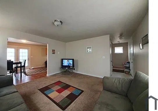 3 bed, $1,672 — Photo 4