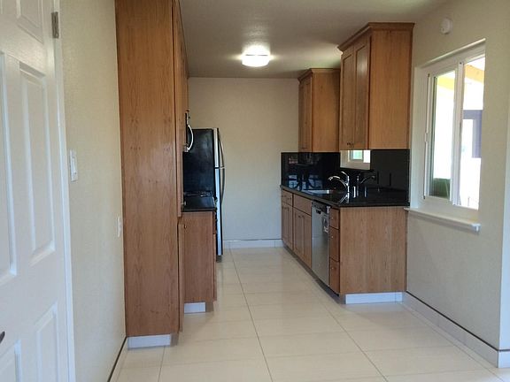 3rd image of 3591 Brookdale Dr APT 5