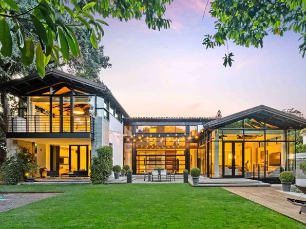 50 Crescent Dr, Palo Alto, CA 94301