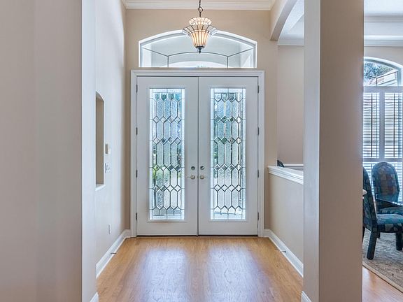 5th image of 107 Regents Pl