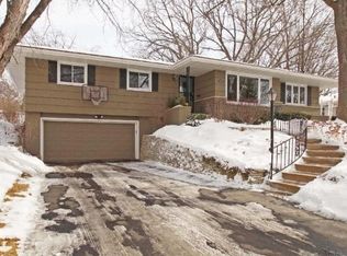 6225 Hansen Rd, Edina, MN 55436