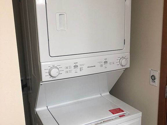 5th image of 3335 Martin Way E #106