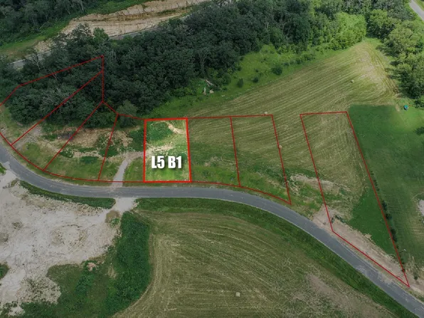 1018 Golfview Dr, Preston, MN 55965