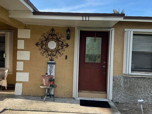 2nd image of 111 NE 27th Avenue