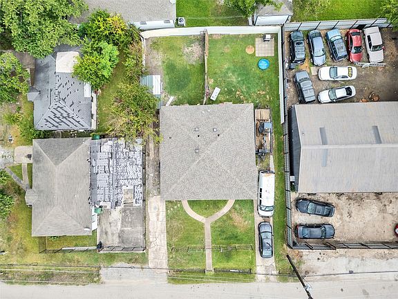 3rd image of 1107 E 40th 1/2 St