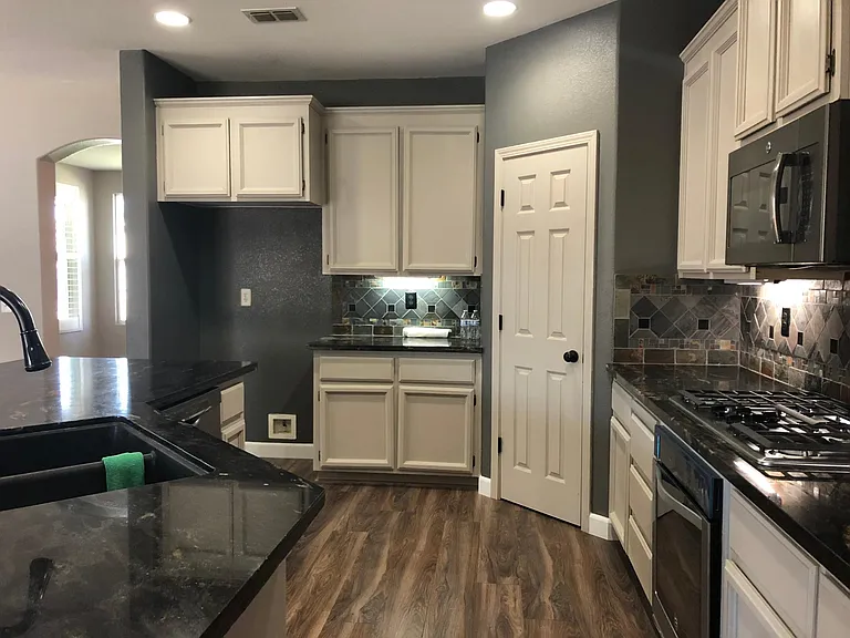 5404 Friesian Way — Photo 9