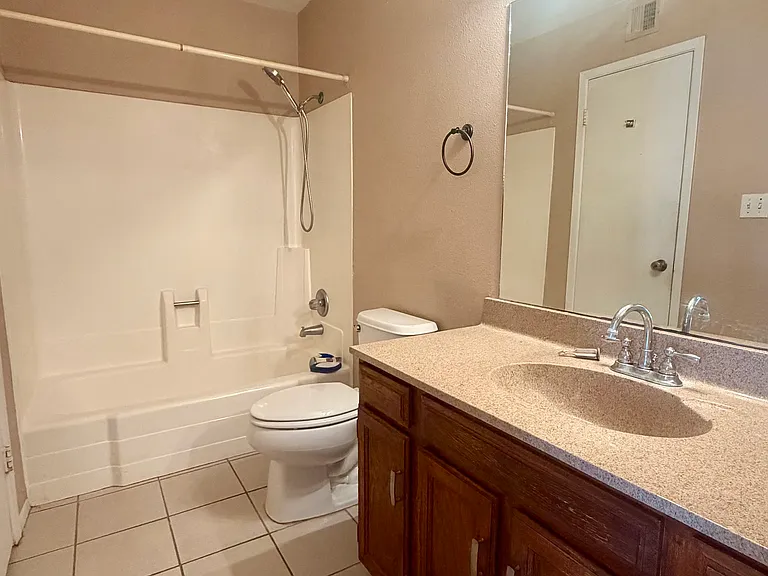540 N May St #3106 — Photo 17