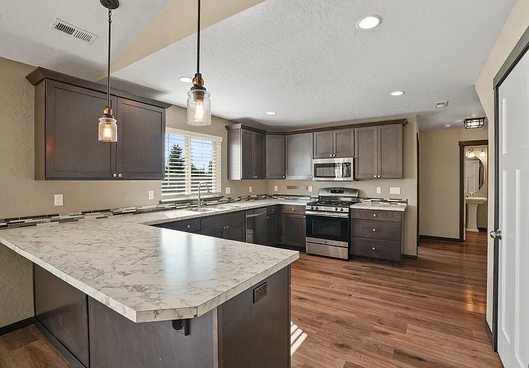 1952 W Yaquina Dr — Photo 14