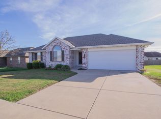 4410 W Tarkio St, Springfield, MO 65802