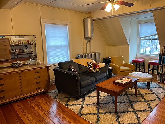 2nd image of 159 S Lake Ave APT 3