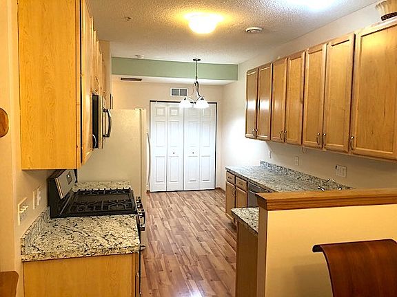 5th image of 5020 Holly Ln N Unit 2