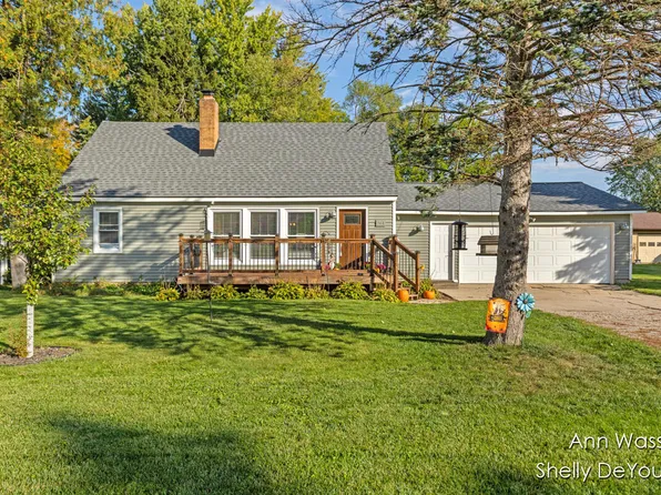 361 Ronald St NE, Cedar Springs, MI 49319